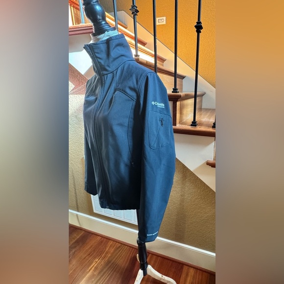 Women Columbia Sportswear Titanium Omni Shield - Picture 3 of 12